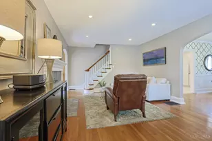 1242 Garden Cir, Wyoming, OH 45215 - Photo 9