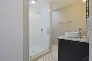 1242 Garden Cir, Wyoming, OH 45215 - Photo 29