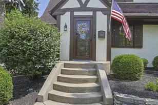 1242 Garden Cir, Wyoming, OH 45215 - Photo 3