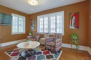 1242 Garden Cir, Wyoming, OH 45215 - Photo 11