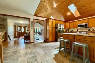 5303 Laurelridge Ln, Green Township, OH 45247 - Photo 7