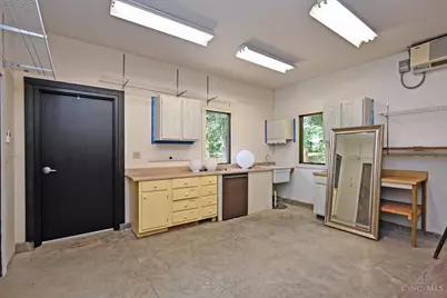 725 Greenville Avenue, Glendale, OH 45246 - Photo 75