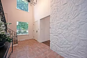 725 Greenville Ave, Glendale, OH 45246 - Photo 7