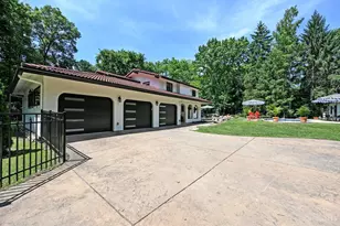 725 Greenville Ave, Glendale, OH 45246 - Photo 87