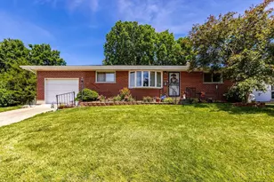 732 Mark Ave, Hamilton, OH 45013 - Photo 1
