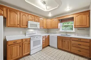 5594 Sunnywoods Ln, Green Township, OH 45239 - Photo 11