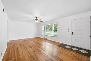 5594 Sunnywoods Ln, Green Township, OH 45239 - Photo 9