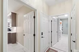 1801 Traverse Creek Dr, Miami Township, OH 45150 - Photo 17