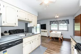 1967 Miles Rd, Springfield Township, OH 45231 - Photo 13