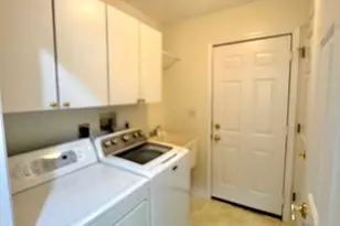 1411 Garden Pl, Sharonville, OH 45246 - Photo 25