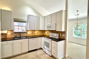 1411 Garden Pl, Sharonville, OH 45246 - Photo 9