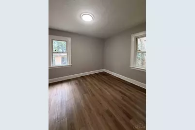 916 Elberon Avenue, Cincinnati, OH 45205 - Photo 5
