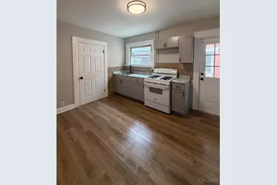 916 Elberon Avenue, Cincinnati, OH 45205 - Photo 3