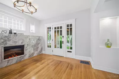 699 N Fred Shuttlesworth Circle, Cincinnati, OH 45229 - Photo 9