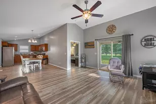 502 Stone Path Ct, Carlisle, OH 45005 - Photo 3