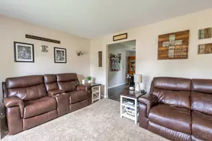 1599 Woodside Dr, Wilmington, OH 45177 - Photo 3