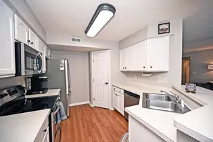 5884 Stonebridge Cir Way, Miami Township, OH 45150 - Photo 15