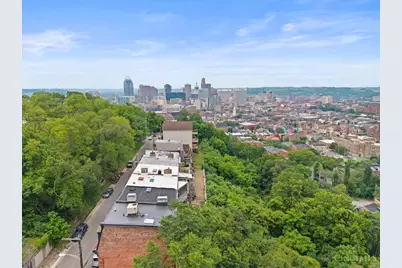 1861 Walker Street, Cincinnati, OH 45202 - Photo 9