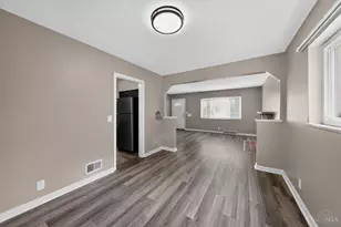 3254 Gobel Ave, Cincinnati, OH 45211 - Photo 9
