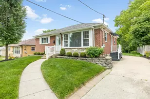 5895 Giffindale Dr, Green Township, OH 45239 - Photo 3