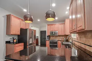 5945 Brierly Ridge Dr, Green Township, OH 45247 - Photo 21