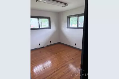 881 Sanders Drive, Hamilton, OH 45013 - Photo 9