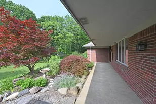 560 Louise Dr, Xenia, OH 45385 - Photo 3