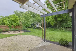 1215 Hollywood Ave, Cincinnati, OH 45224 - Photo 45
