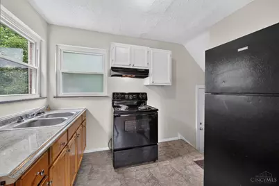 2205 Crane Avenue, Cincinnati, OH 45207 - Photo 15