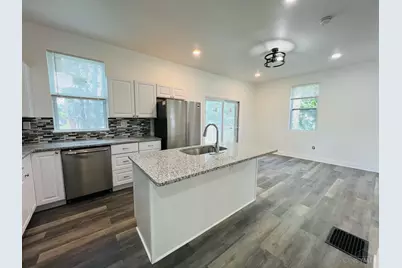 10 Clinton Springs Lane, Cincinnati, OH 45217 - Photo 5