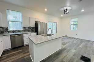 10 Clinton Springs Ln, Cincinnati, OH 45217 - Photo 5