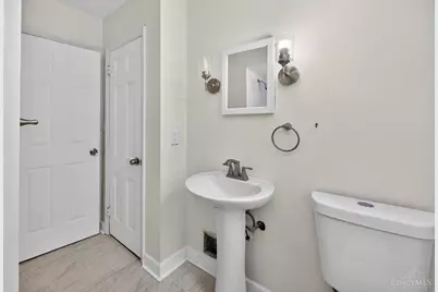 3452 Robb Avenue, Cheviot, OH 45211 - Photo 9