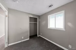 8587 Daly Rd, Springfield Township, OH 45231 - Photo 17