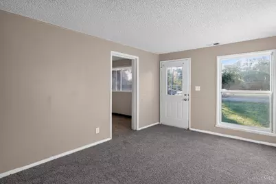 8587 Daly Road, Springfield Township, OH 45231 - Photo 7