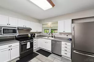 583 Stillwater Dr, Delhi Township, OH 45238 - Photo 9