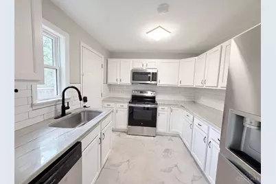 577 Lowell Avenue, Cincinnati, OH 45220 - Photo 7