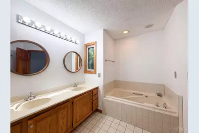 2129 Greenpine Drive, Springfield Township, OH 45231 - Photo 17