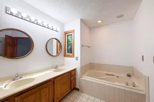 2129 Greenpine Dr, Springfield Township, OH 45231 - Photo 17