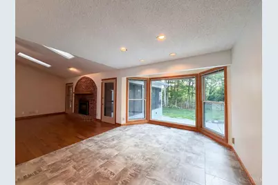 2129 Greenpine Drive, Springfield Township, OH 45231 - Photo 7