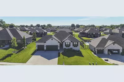 139 Wolf Creek Court, Carlisle, OH 45005 - Photo 3