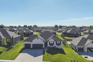 139 Wolf Creek Ct, Carlisle, OH 45005 - Photo 3