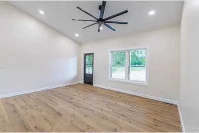 560 W Fourth Street, Seaman, OH 45679 - Photo 9