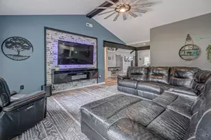 137 S Waynesville Rd, Turtle Creek Township, OH 45054 - Photo 9