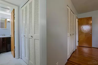 701 Ashford Court, Springfield Township, OH 45231 - Photo 27