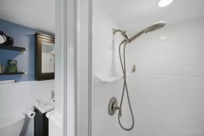 9401 Sherborn Drive, Cincinnati, OH 45231 - Photo 35