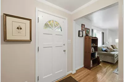 9401 Sherborn Drive, Cincinnati, OH 45231 - Photo 5