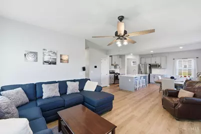 5815 Classicway Boulevard, Hamilton Township, OH 45152 - Photo 7