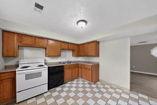 2743 Springdale Rd, Colerain Township, OH 45251 - Photo 13