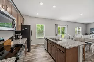 3232 Shadow Rdg Ct, Hamilton Township, OH 45152 - Photo 13