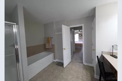 1361 Peregrine Way, Hamilton, OH 45013 - Photo 17
